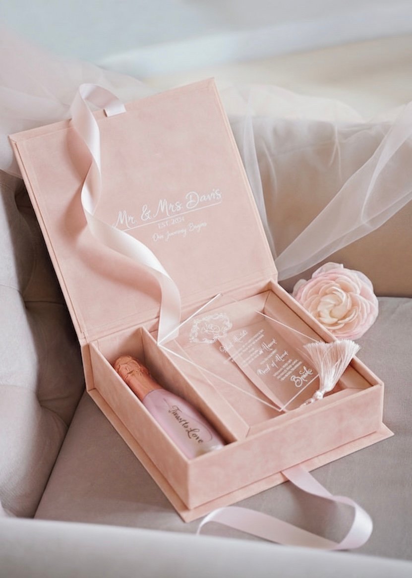 Favor & Invitation Boxes View 2